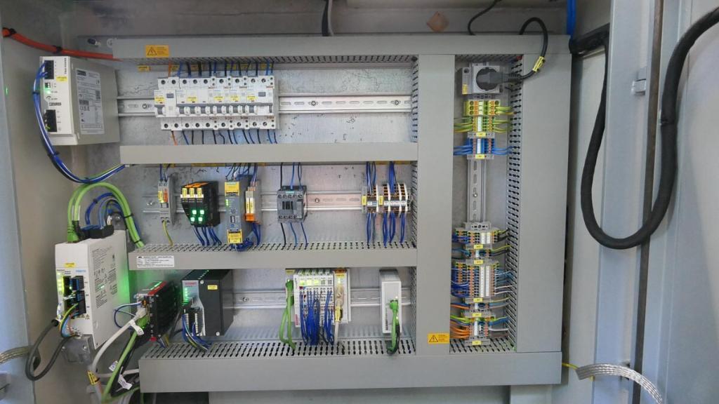Schaltschrank_neu